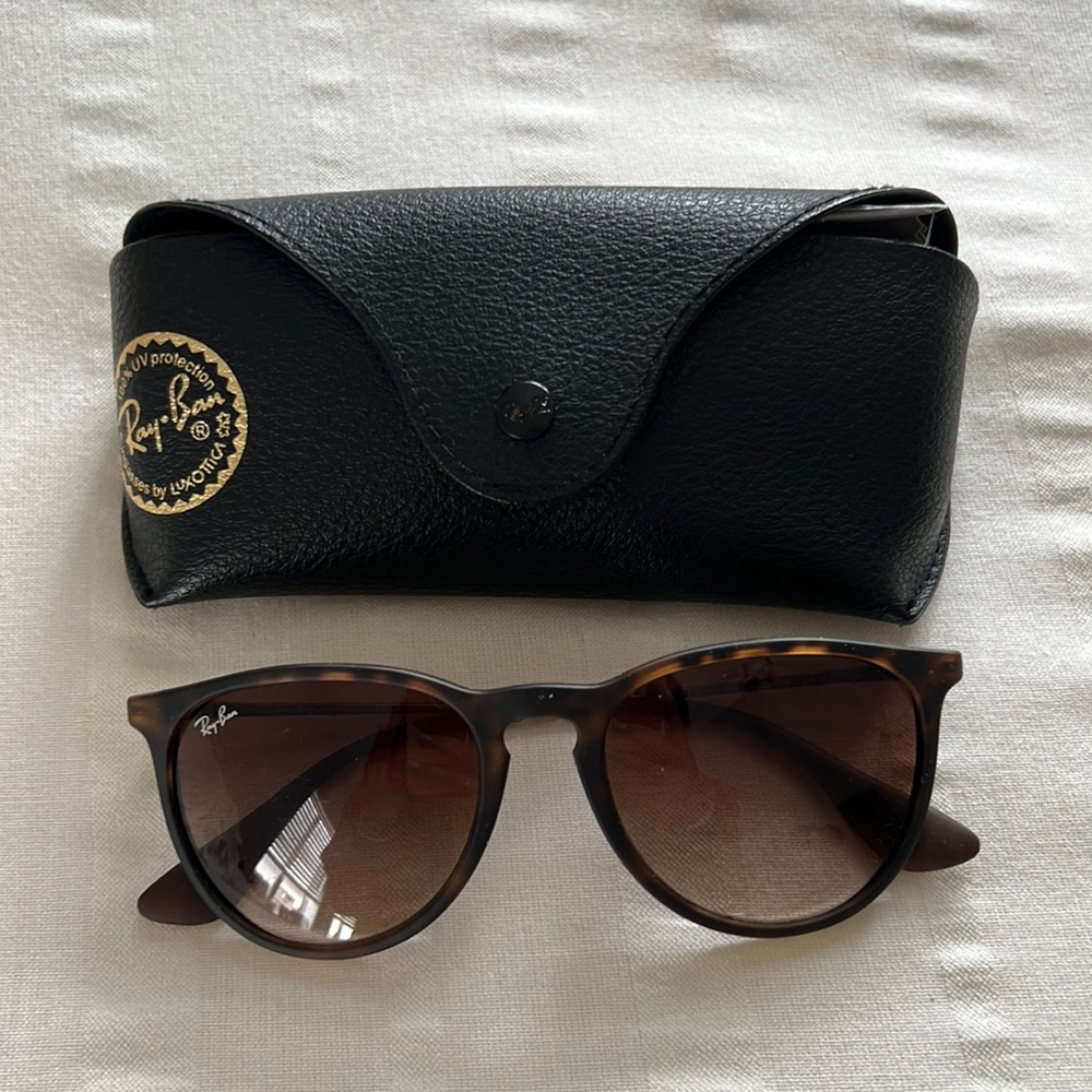Brand New Tortoise Frame Erika Ray Bans